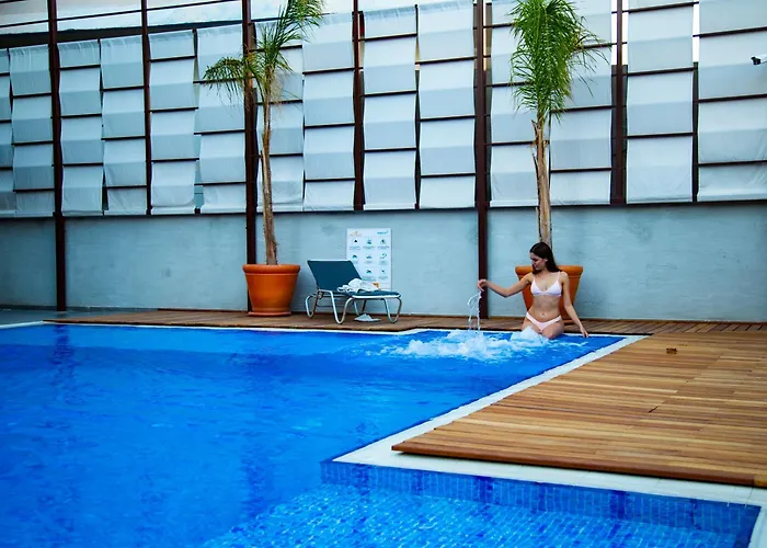 Laren Family & - Boutique Class Hotel