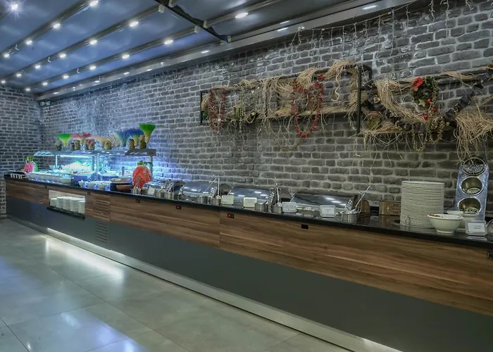 Laren Family & - Boutique Class Hotel