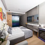 Laren Family & - Boutique Class 5*
