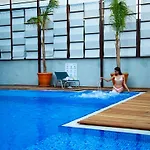 Laren Family & - Boutique Class Hotel