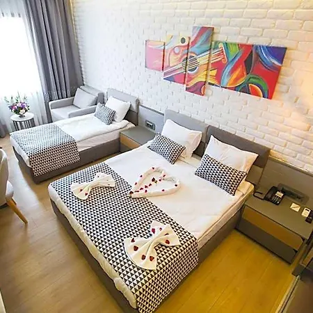 Laren Family & - Boutique Class Отель