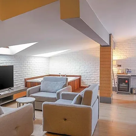 Laren Family & - Boutique Class Hotel