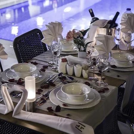 Laren Family & - Boutique Class 5*