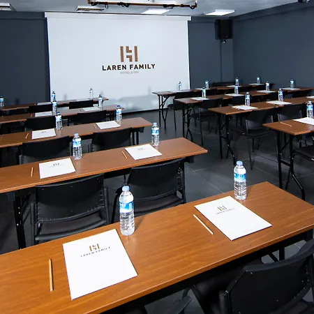 Laren Family & - Boutique Class Отель