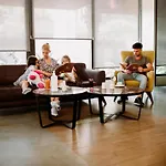 Laren Family & - Boutique Class