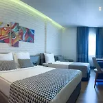 Laren Family & - Boutique Class Otel Antalya