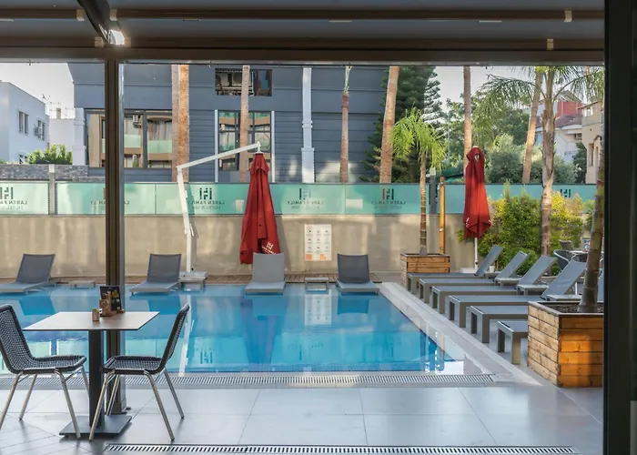 호텔 Laren Family & - Boutique Class